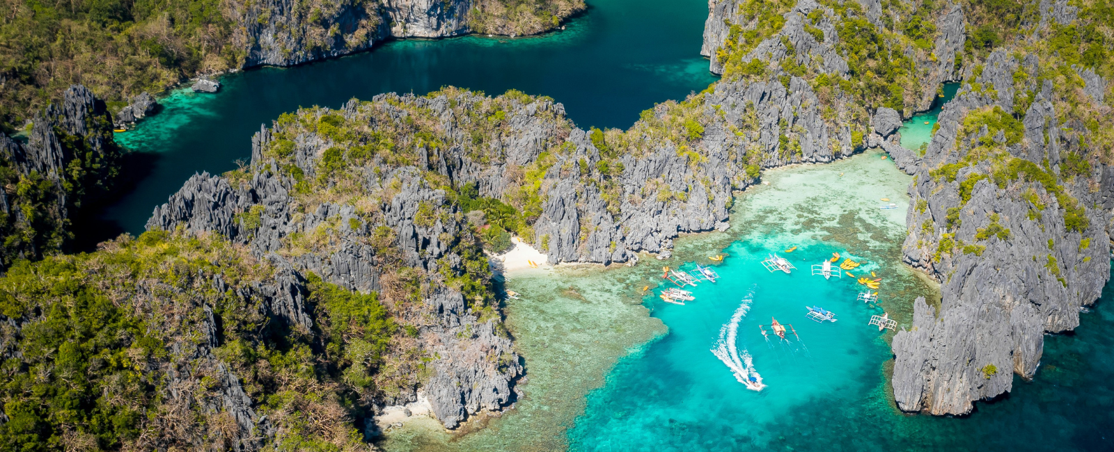 Boat tour of Palawan